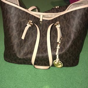 Michael Kors tote